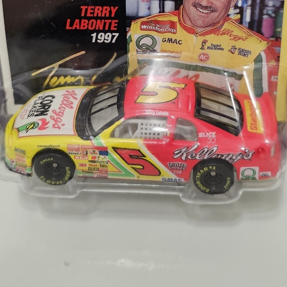HOT WHEELS Pro-Racing Terry Labonte Collector 1997 1st Edition Car Model - Picture 8 of 16